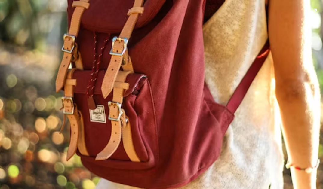adjust backpack straps